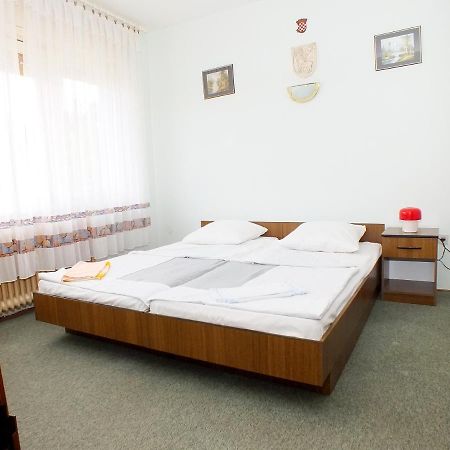 Biba Rooms Карловац Экстерьер фото